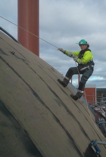 Before Konna Clothing – Jukka was working as a bitumen insulator in Finland.